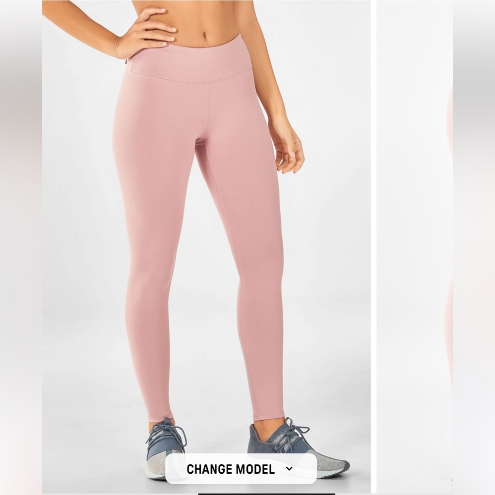 Fabletics - Salar Solid PowerHold Leggings
